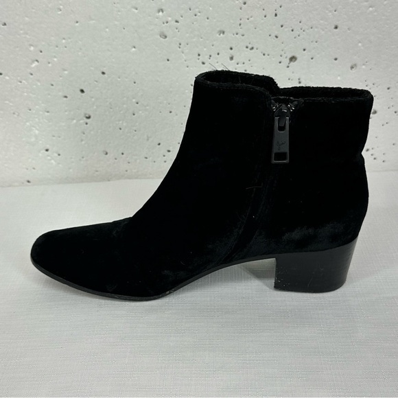 Joie Women’s size 3 7/ 7 Fenella Black Velvet Ankle Boots Booties - Picture 8 of 17